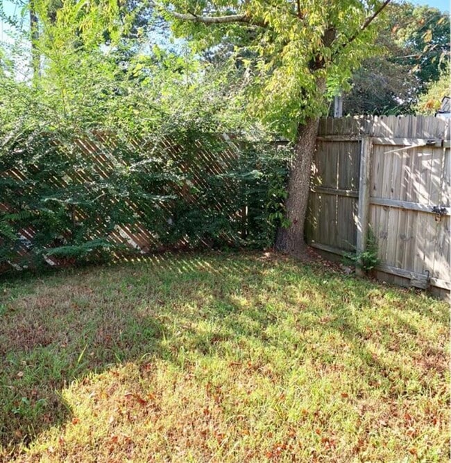 Building Photo - 4470 John Jay Ln