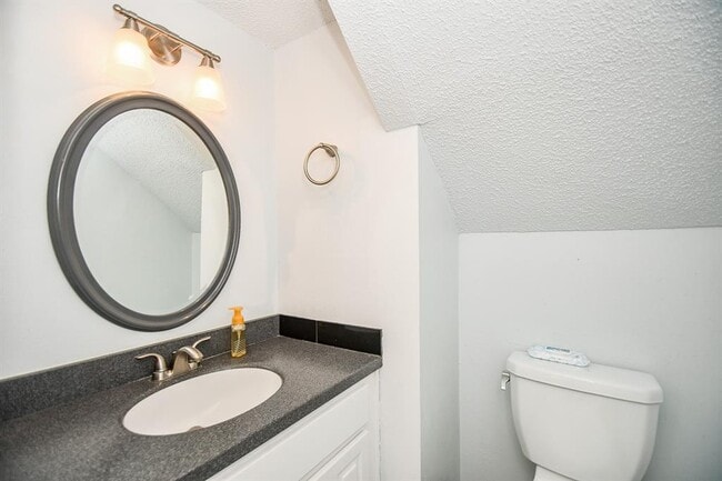 Building Photo - 3200 S Gessner Rd