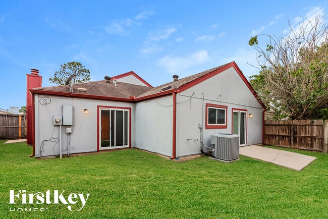 Building Photo - 11415 Pepperdine Ln