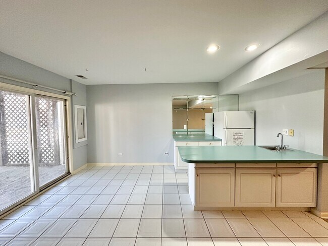 Building Photo - 224 Charlotte Pl