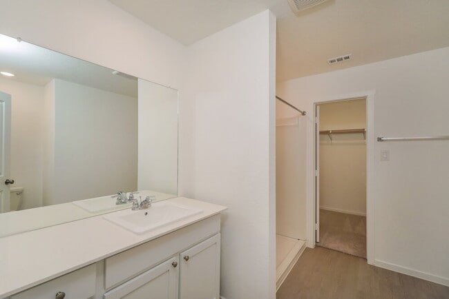 Building Photo - 15491 Jake Xing