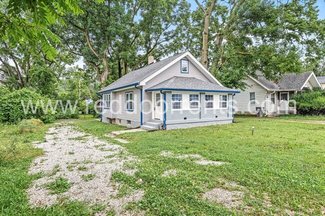 Building Photo - Spacious 3-Bed, 2-Bath Home | 1,590 Sq Ft ...