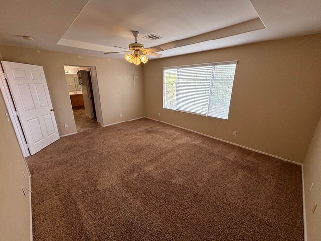 Building Photo - Gorgeous 3 Bed/ 2.5 Bath Home In Green Valley