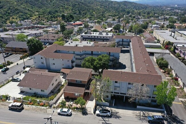 Building Photo - 10237 Tujunga Canyon Blvd