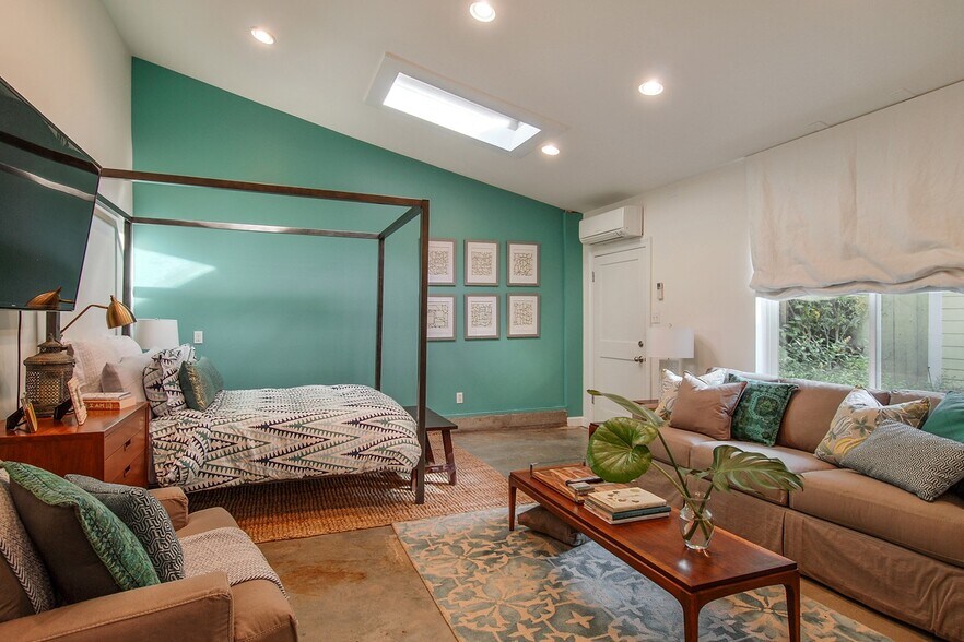 Building Photo - 305 Nashville Ave