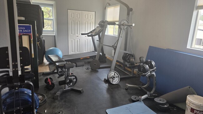 Building Photo - 2465 Tenderfoot Dr