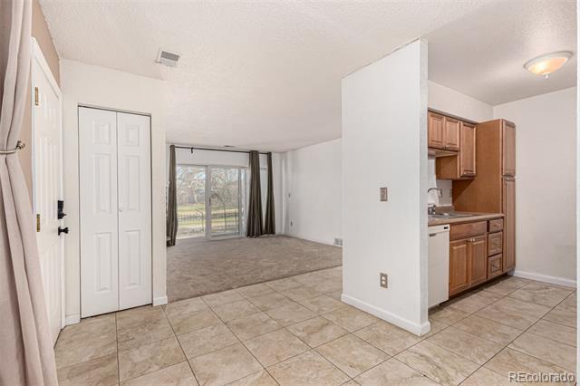 Building Photo - 3600 S Pierce St