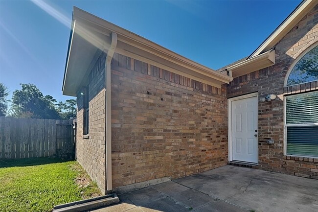 Building Photo - 18522 Blanca Springs Court
