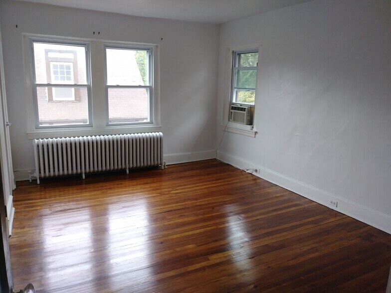 Building Photo - 331 Harrison Ave