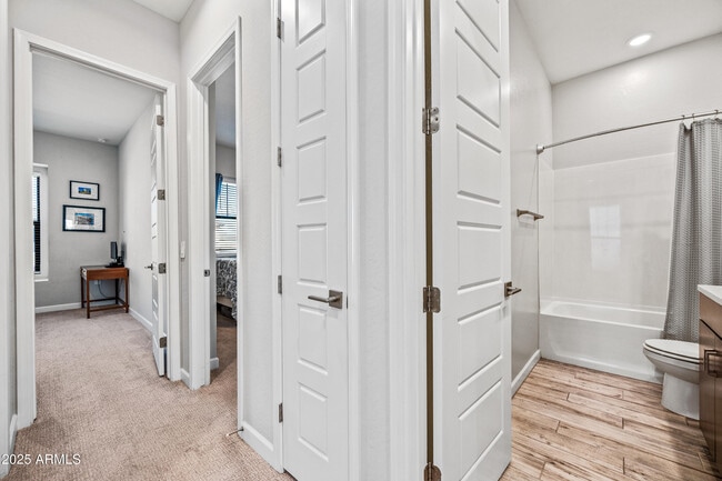 Building Photo - 4827 E Village Dr