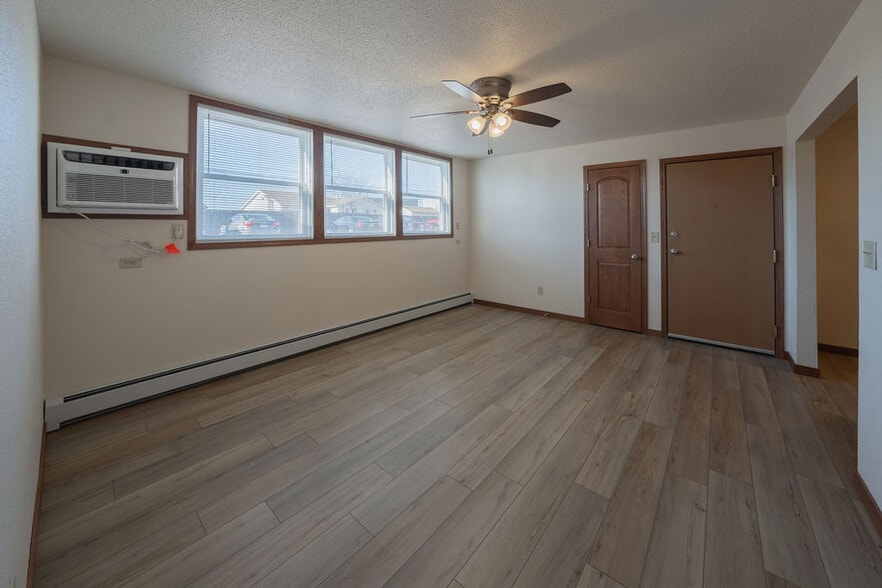 Building Photo - 3505 S West Ave
