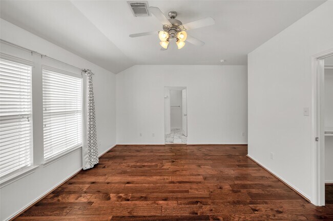 Building Photo - 1719 Redwing Bluff Dr