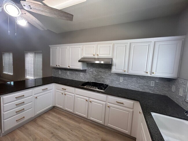 Building Photo - Designer living with extra solar panels in North Hanford.