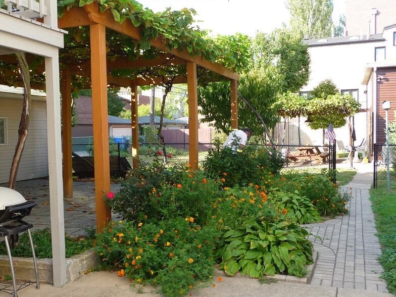 Patio with Pergola - 2648 N Greenview Ave