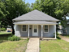 Building Photo - 706 S Knoblock St