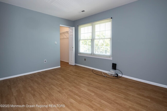 Building Photo - 90 Quince Ct