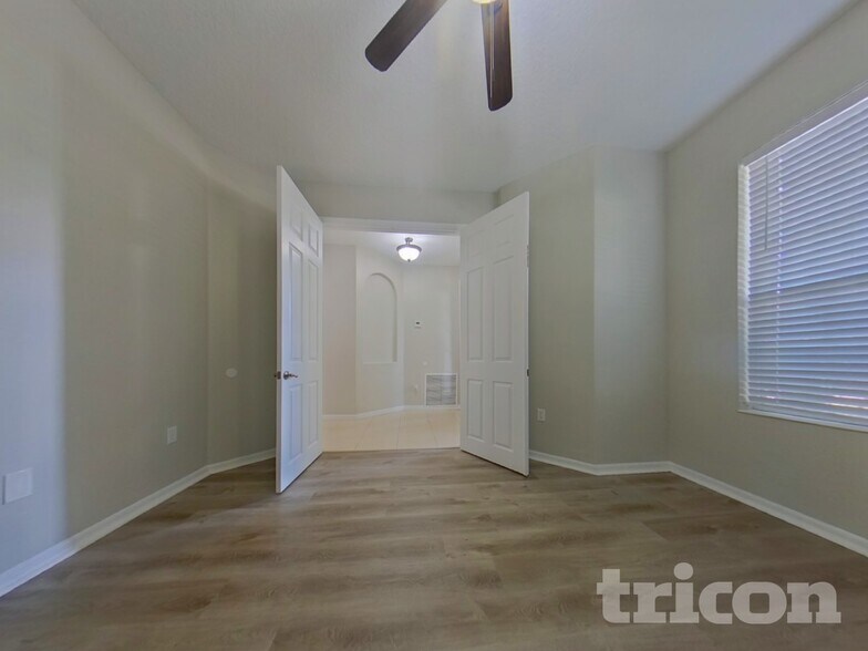 Building Photo - 3542 Oak Brook Ln