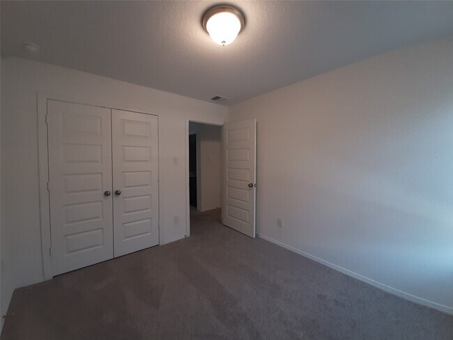 Building Photo - 16568 Moss Ln