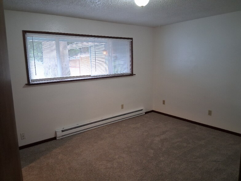 Building Photo - 2204 SE Tacoma St