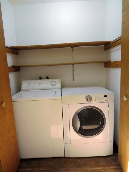 Laundry Closet - 491 Flambeau Ave