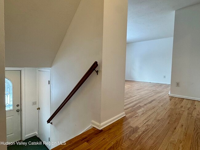 Building Photo - 18 Cherry Hill Rd