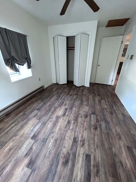 Building Photo - 16 W Main St