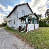 Building Photo - 215 Westmoreland Ave