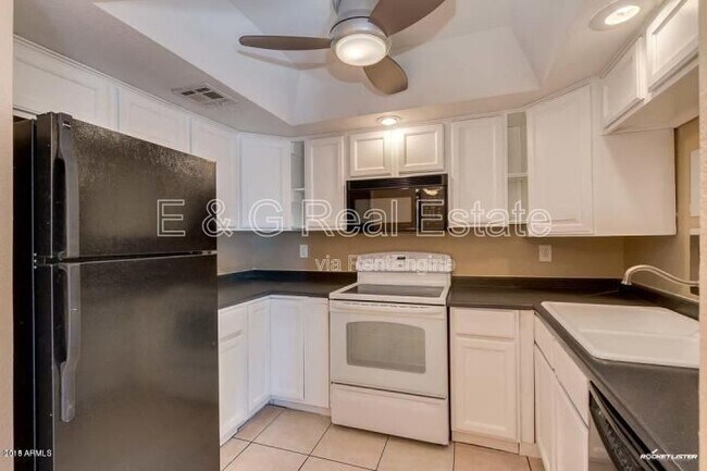 Building Photo - 1402 S Jentilly Ln