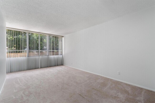 Building Photo - 1800 Lavaca St
