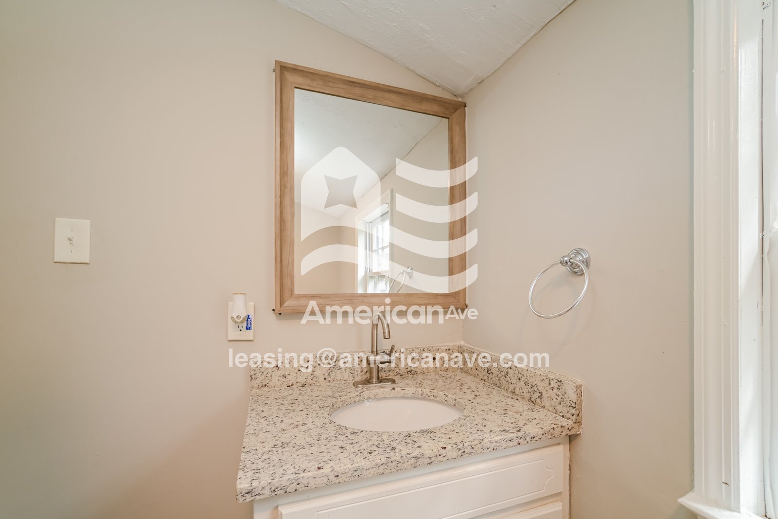 Building Photo - 603 Park Ave