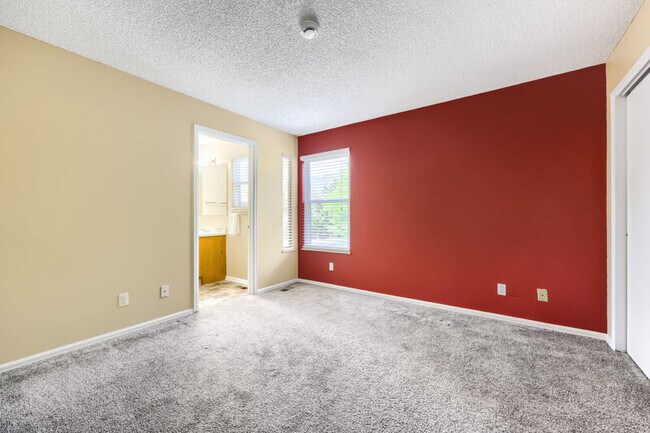Building Photo - 1012 Moorings Dr