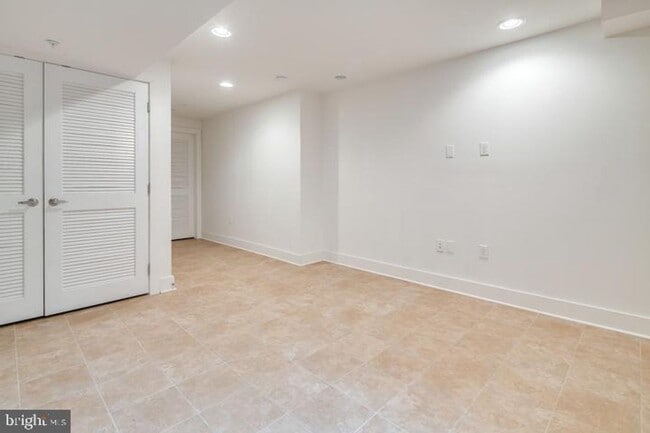 Building Photo - Fishtown Townhome