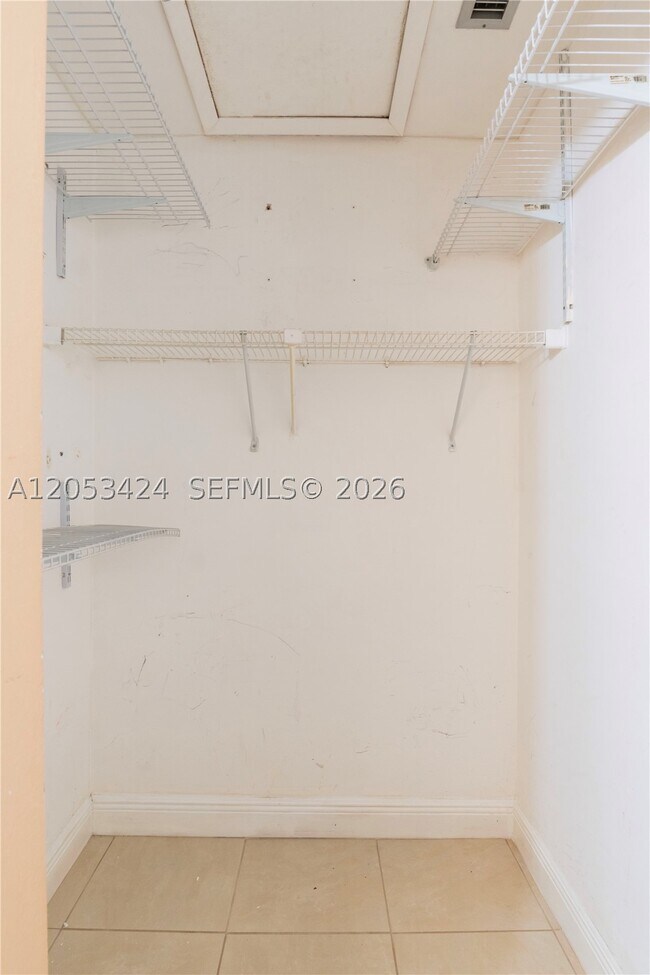 Building Photo - 15635 SW 74th Cir Dr