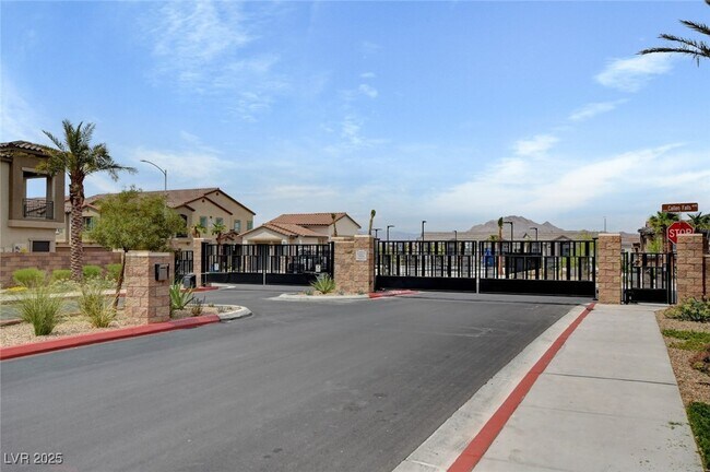 Building Photo - 237 Callen Falls Ave