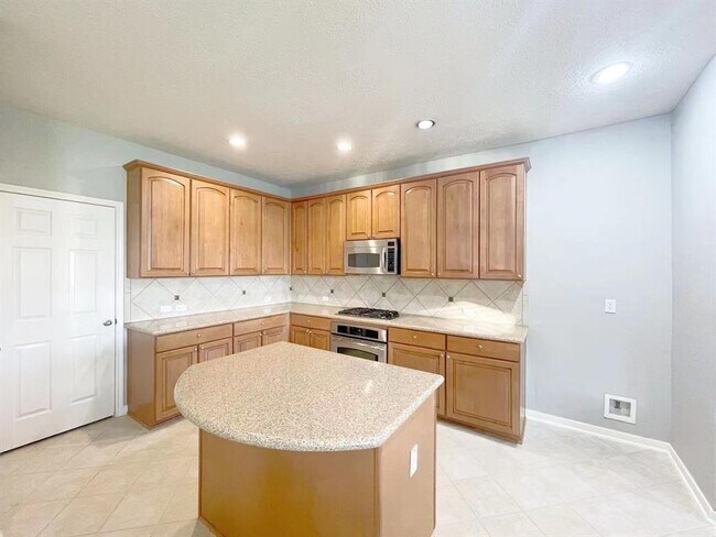 Building Photo - 10815 Lake Raven Ct