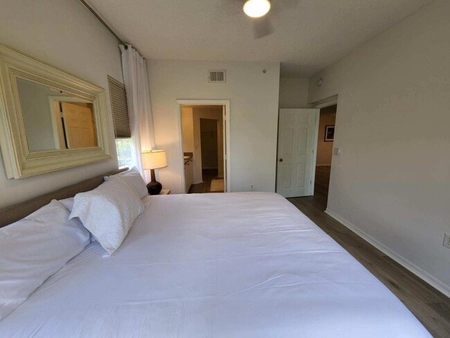 Building Photo - 5551 Bentgrass Dr