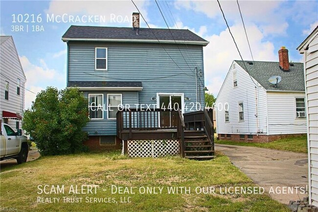 Building Photo - Charming Colonial 3 Bedroom 1 Bath