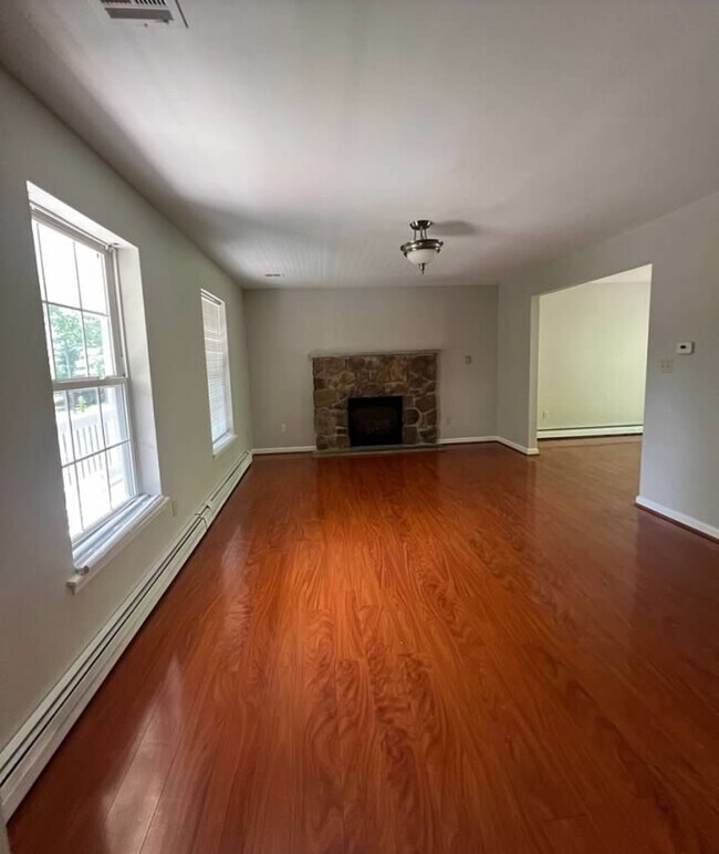 Building Photo - 1135 Hunters Woods Dr