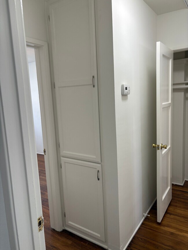 Hallway Closet - 2202 Ocean Park Blvd
