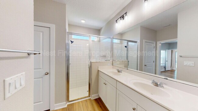 Building Photo - 257 Windermere Way