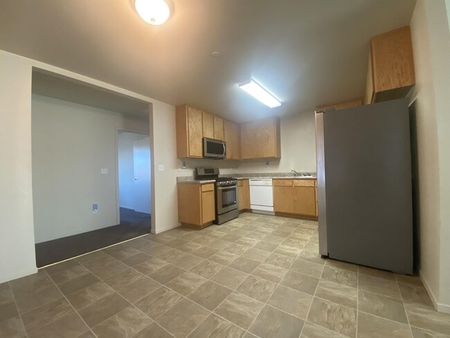 Building Photo - 388 N Biggs Dr