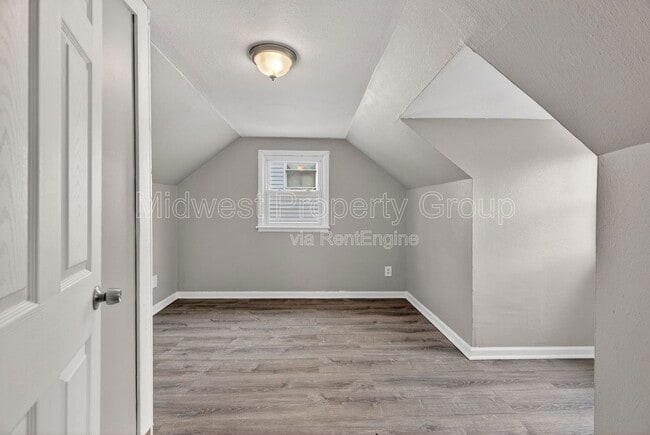 Building Photo - 1157 Redman Blvd