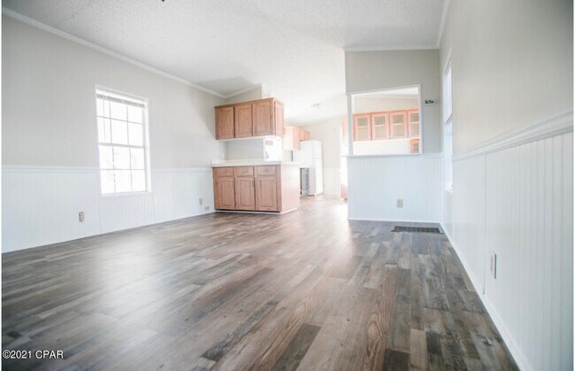 Building Photo - 6916 Sunrise Dr