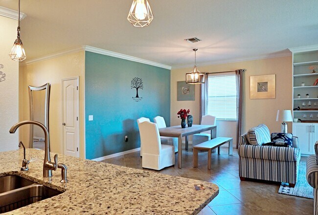 Building Photo - 12948 Broomfield Ln