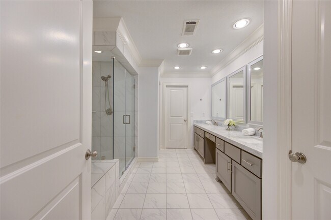 Building Photo - 13605 Teal Bluff Ln