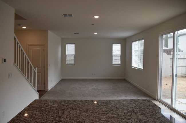 Building Photo - 8168 Oxbow Landing Loop