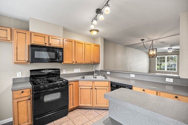 Building Photo - 1651 Grable Cove Ln