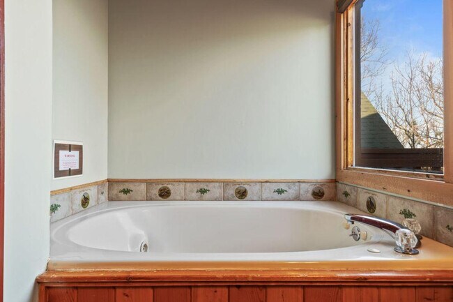 Building Photo - 3044 Wears Overlook Ln