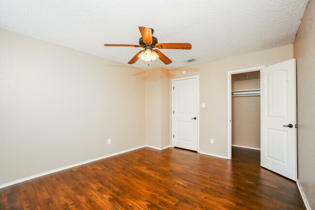 Building Photo - Bright 2-Bedroom Home in Boerne, TX