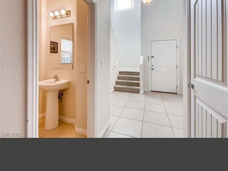 Building Photo - 9242 Wittig Ave